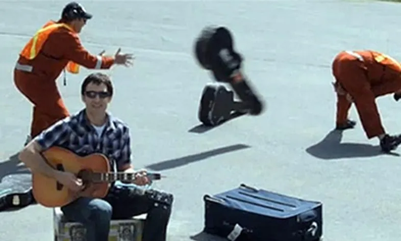 The impact of social networks on customer dissatisfaction