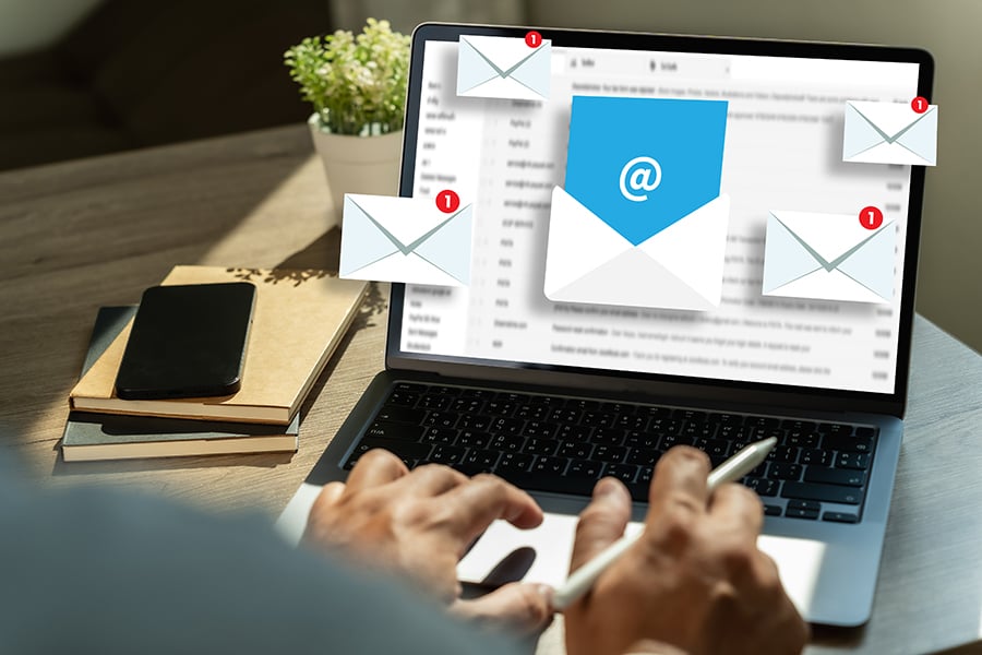 ایمیل مارکتینگ یا ارسال ایمیل انبوه موثر است؟